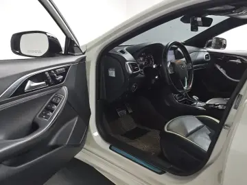2017 Infiniti Q30 с пробегом 73 399 км