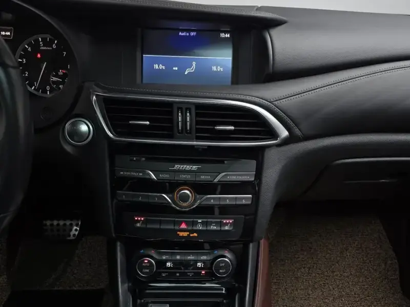 2017 Infiniti Q30 с пробегом 73 399 км