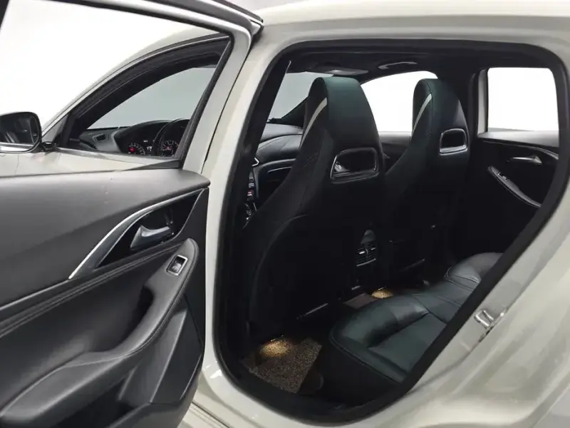 2017 Infiniti Q30 с пробегом 73 399 км