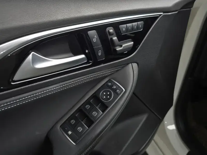 2017 Infiniti Q30 с пробегом 73 399 км