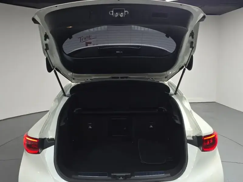 2017 Infiniti Q30 с пробегом 73 399 км