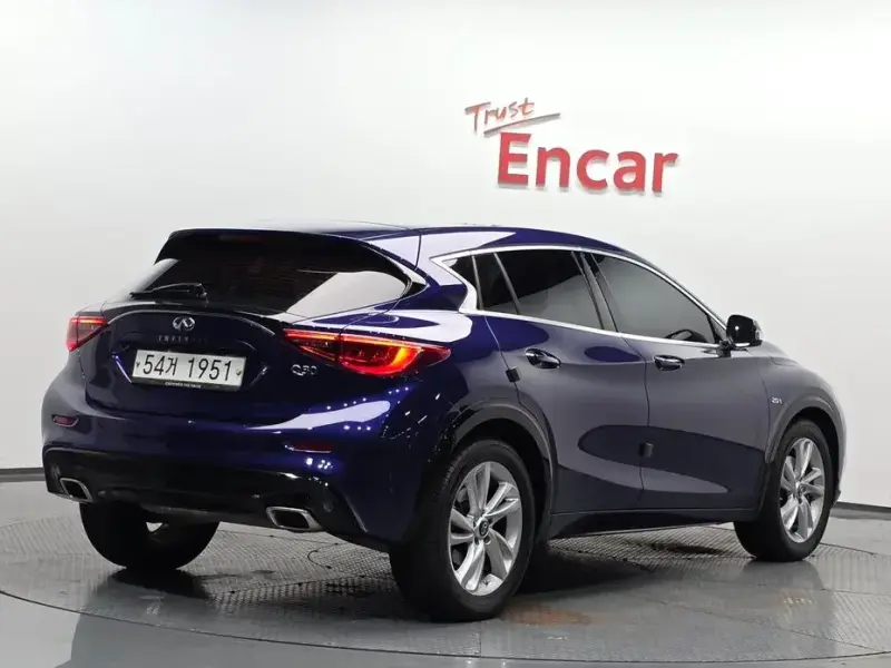 2018 Infiniti Q30 с пробегом 76 800 км