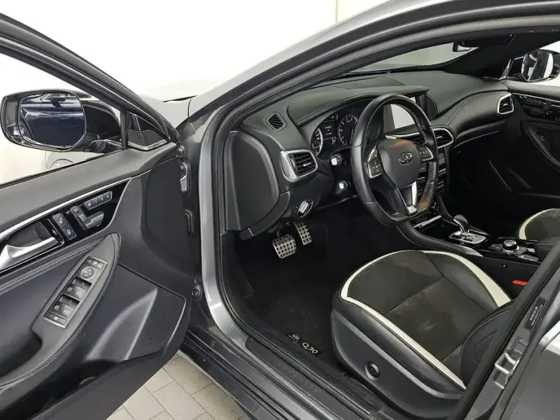 2019 Infiniti Q30 с пробегом 71 745 км