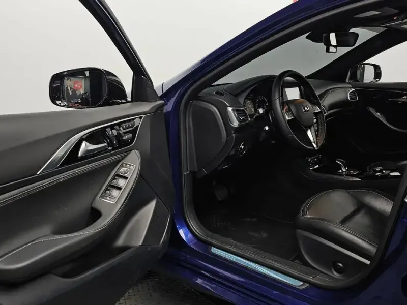 2018 Infiniti Q30 с пробегом 76 800 км