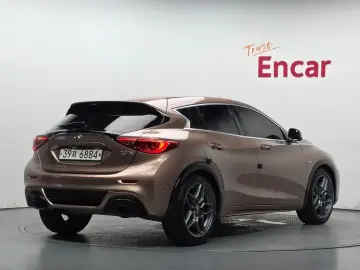 2017 Infiniti Q30 с пробегом 77 286 км