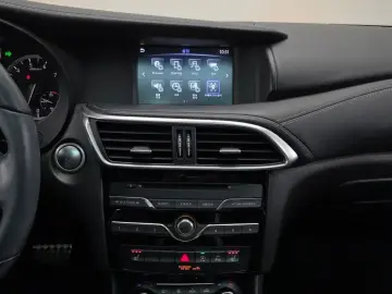 2017 Infiniti Q30 с пробегом 77 286 км