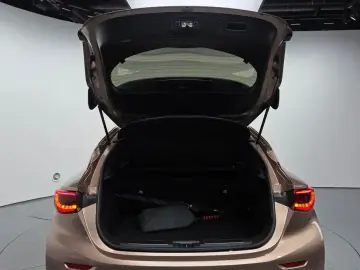 2017 Infiniti Q30 с пробегом 77 286 км