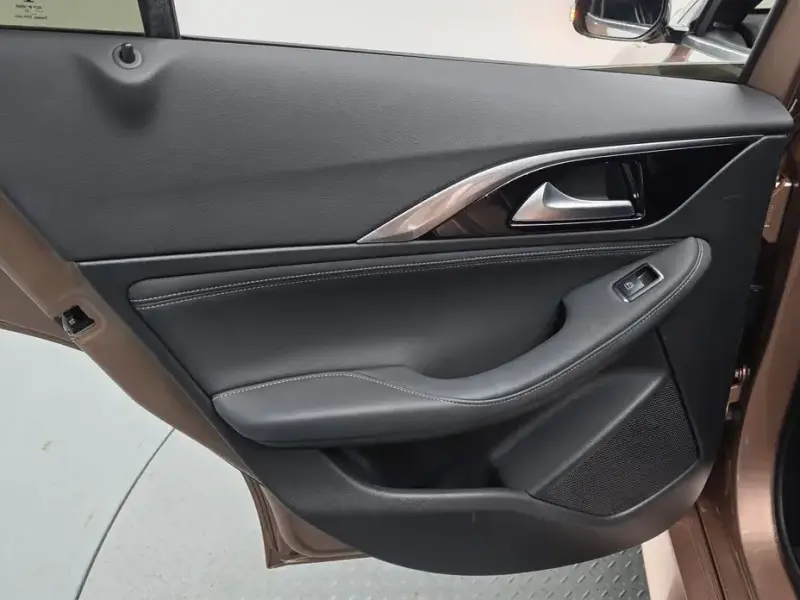 2017 Infiniti Q30 с пробегом 77 286 км