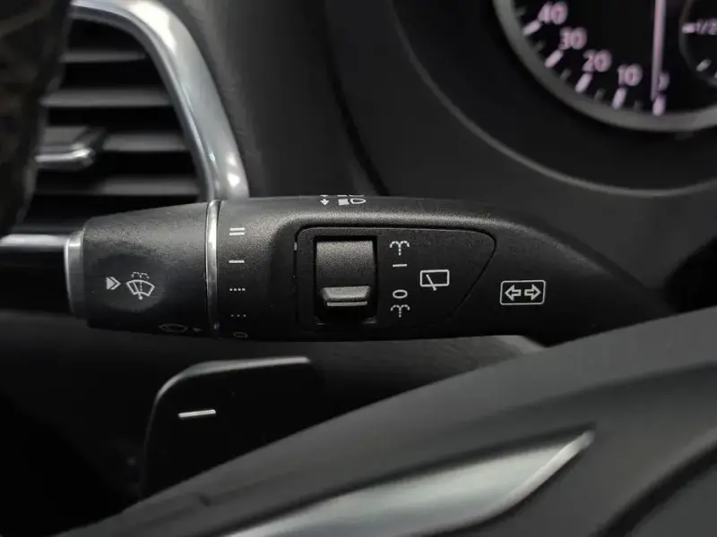 2017 Infiniti Q30 с пробегом 77 286 км