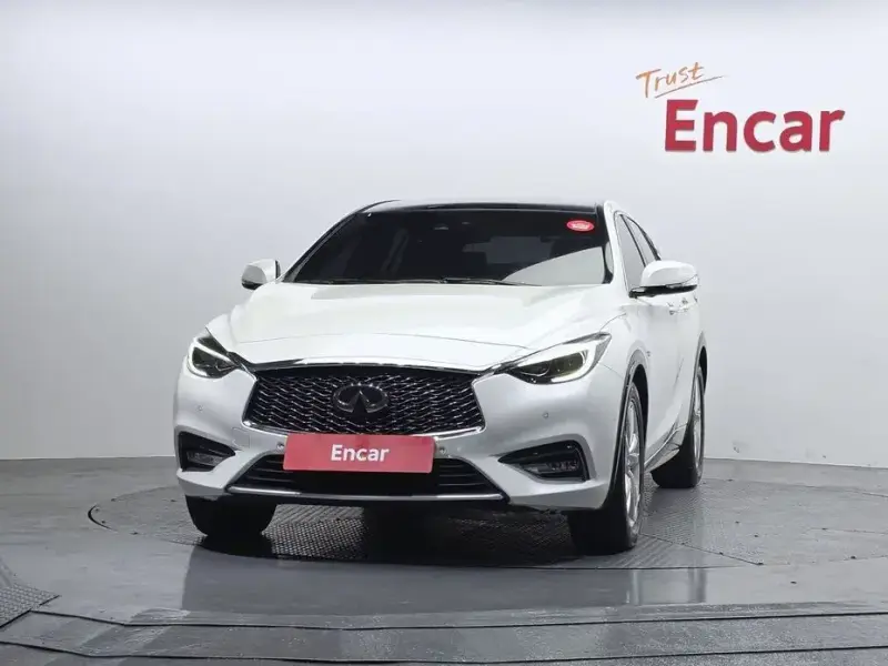 2019 Infiniti Q30 с пробегом 39 680 км