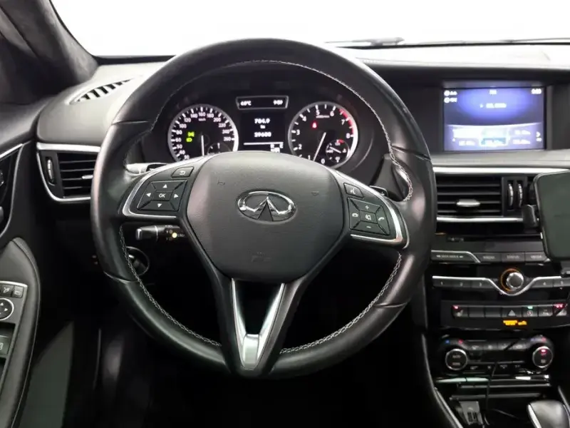 2019 Infiniti Q30 с пробегом 39 680 км