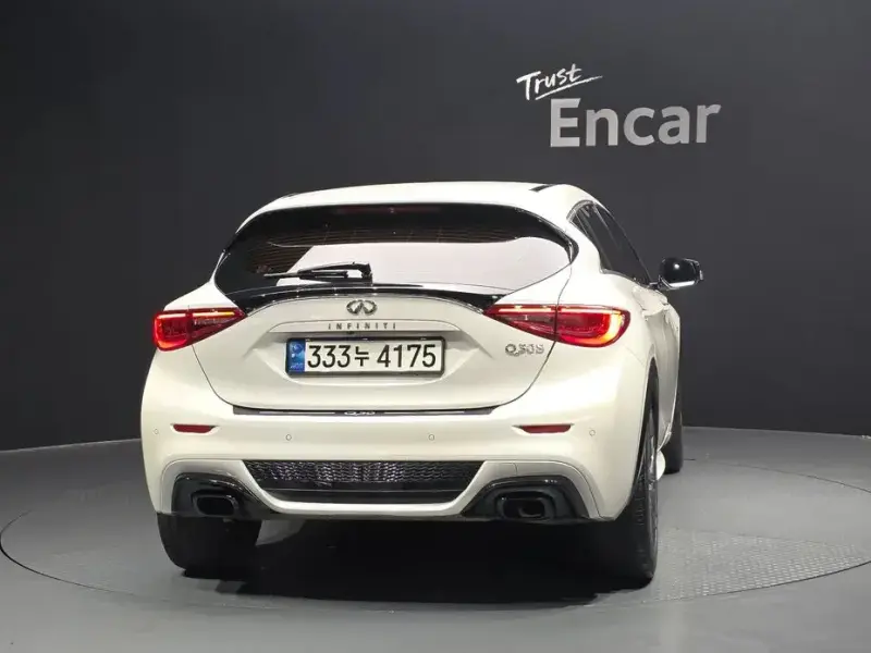2017 Infiniti Q30 с пробегом 68 632 км