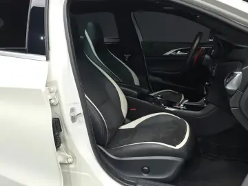2017 Infiniti Q30 с пробегом 68 632 км