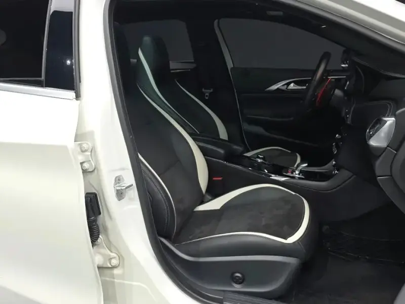 2017 Infiniti Q30 с пробегом 68 632 км