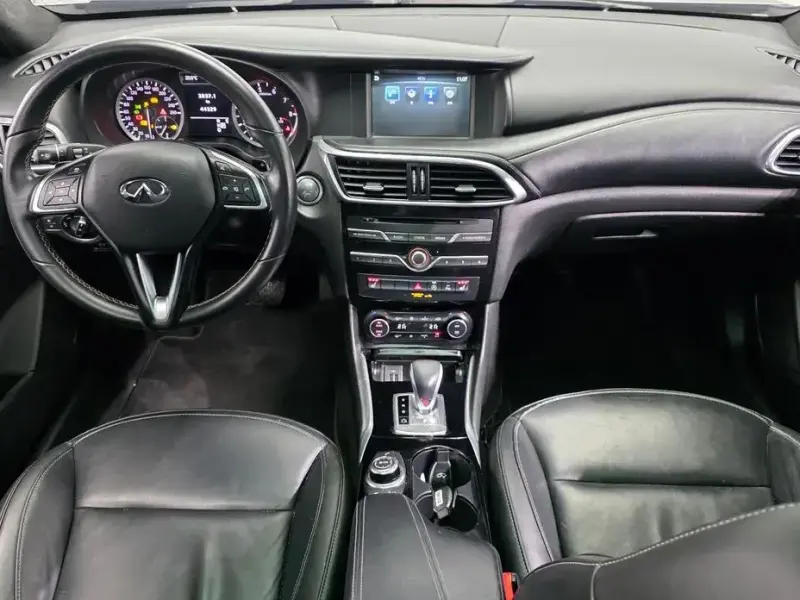 2018 Infiniti Q30 с пробегом 44 329 км