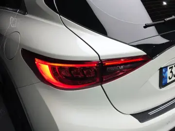 2017 Infiniti Q30 с пробегом 68 632 км