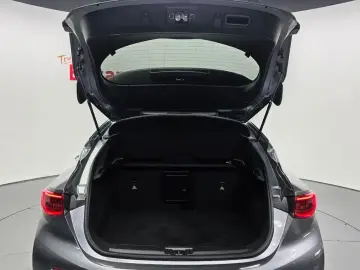 2018 Infiniti Q30 с пробегом 44 329 км