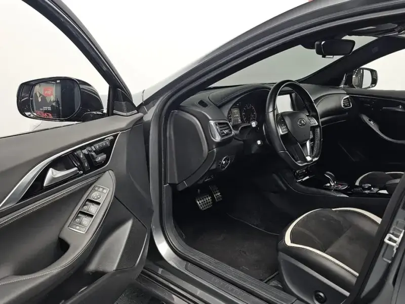 2017 Infiniti Q30 с пробегом 127 590 км