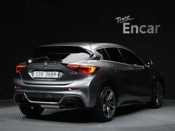 2017 Infiniti Q30 с пробегом 100 910 км