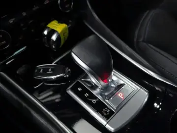 2017 Infiniti Q30 с пробегом 100 910 км