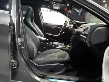 2017 Infiniti Q30 с пробегом 100 910 км