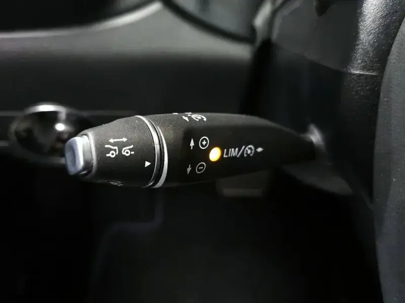 2017 Infiniti Q30 с пробегом 100 910 км
