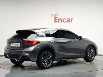 2017 Infiniti Q30 с пробегом 97 309 км