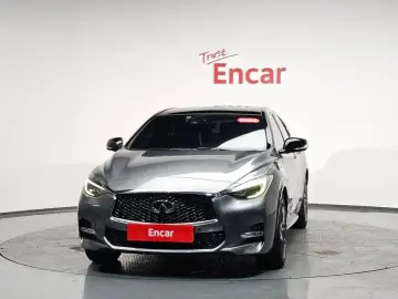 2017 Infiniti Q30 с пробегом 97 309 км