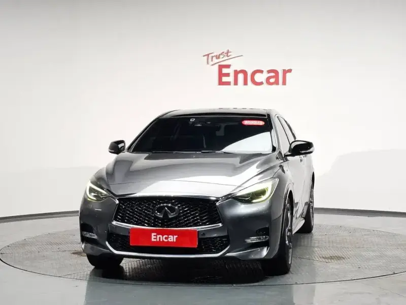 2017 Infiniti Q30 с пробегом 97 309 км
