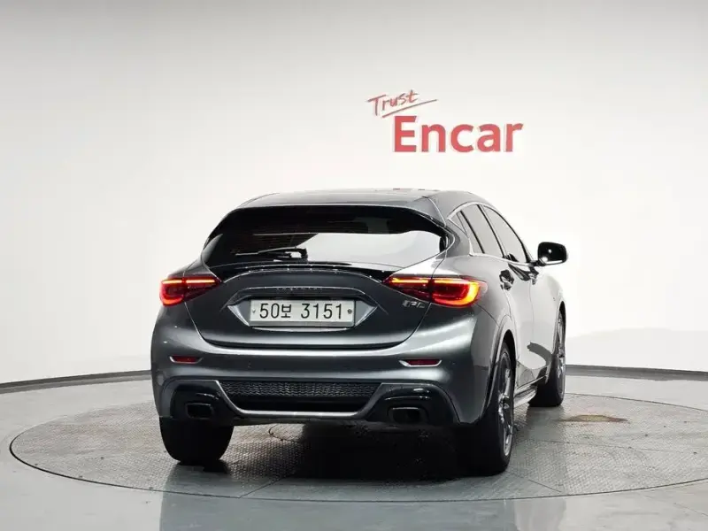 2017 Infiniti Q30 с пробегом 97 309 км