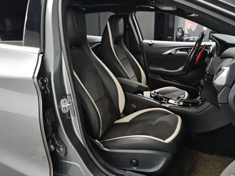 2017 Infiniti Q30 с пробегом 97 309 км