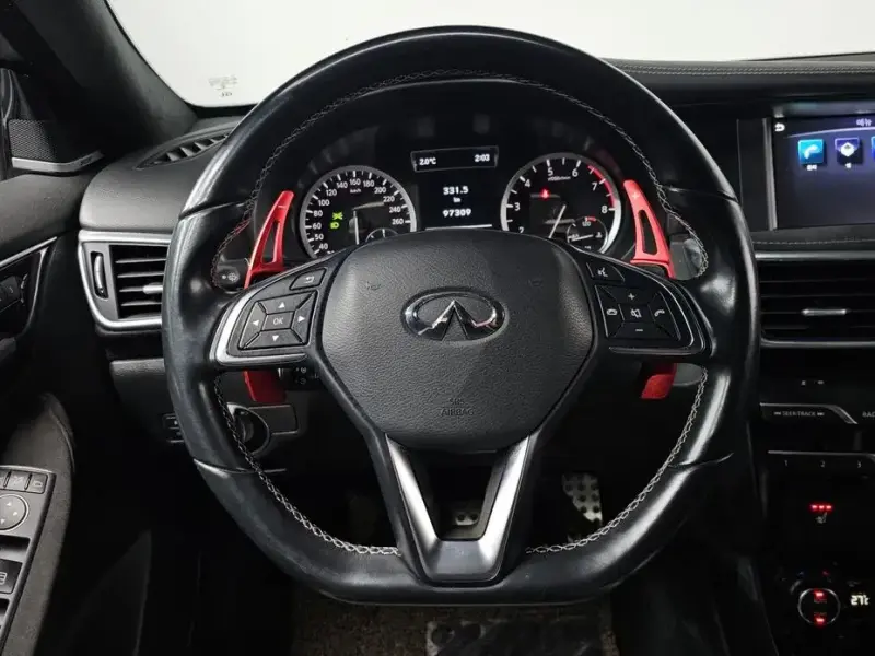 2017 Infiniti Q30 с пробегом 97 309 км