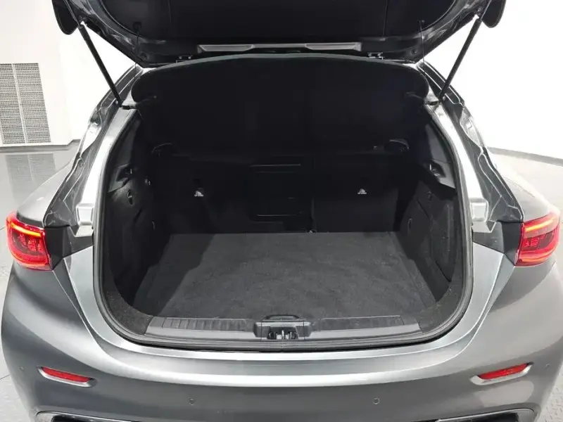 2017 Infiniti Q30 с пробегом 97 309 км