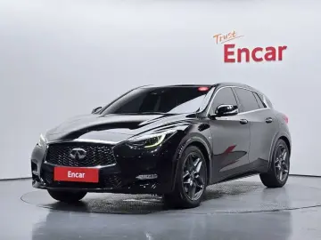 Infiniti Q30