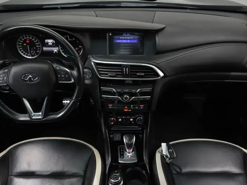 2017 Infiniti Q30 с пробегом 88 347 км