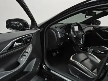 2017 Infiniti Q30 с пробегом 88 347 км