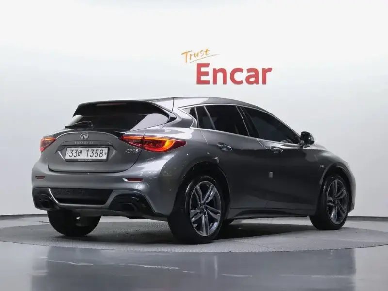 2017 Infiniti Q30 с пробегом 63 485 км