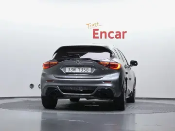 2017 Infiniti Q30 с пробегом 63 485 км