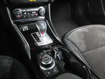 2017 Infiniti Q30 с пробегом 63 485 км