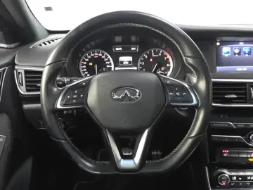 2017 Infiniti Q30 с пробегом 63 485 км