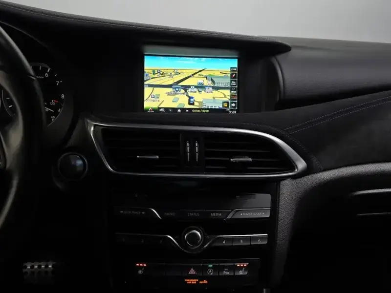 2017 Infiniti Q30 с пробегом 63 485 км