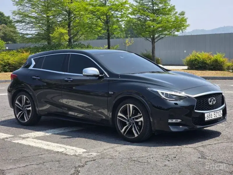 2017 Infiniti Q30 с пробегом 79 770 км