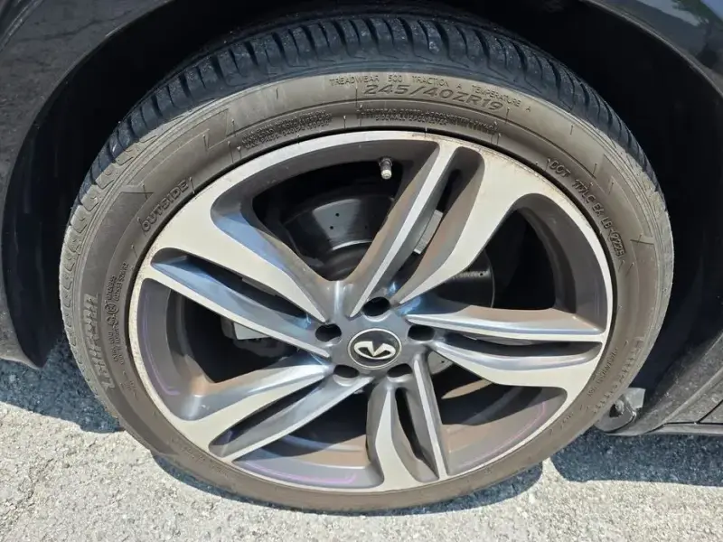 2017 Infiniti Q30 с пробегом 79 770 км