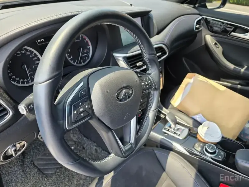 2017 Infiniti Q30 с пробегом 79 770 км