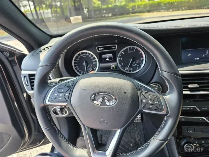 2017 Infiniti Q30 с пробегом 79 770 км