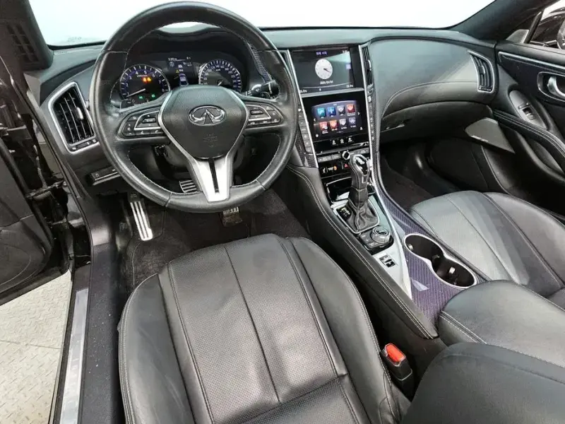 2018 Infiniti Q60 с пробегом 106 848 км