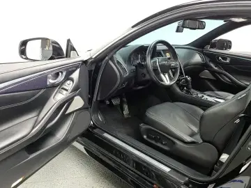 2018 Infiniti Q60 с пробегом 106 848 км