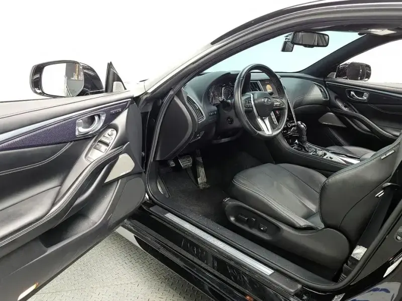 2018 Infiniti Q60 с пробегом 106 848 км