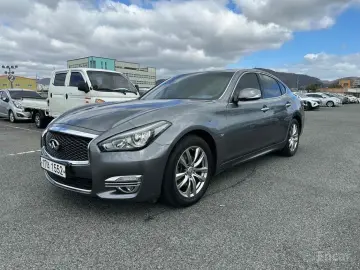 2018 Infiniti Q70 с пробегом 198 487 км