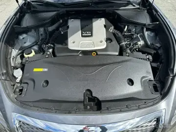 2018 Infiniti Q70 с пробегом 198 487 км